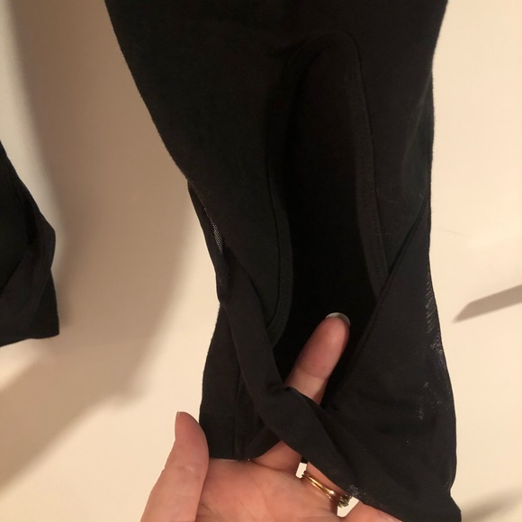 NWOT VS Sport Keyhole Capri - Picture 3 of 4